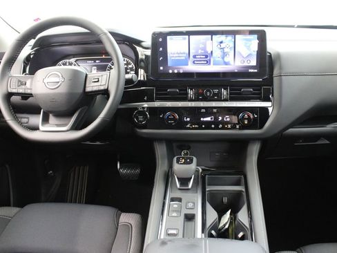New 2026 Nissan Pathfinder SV FWD image 9