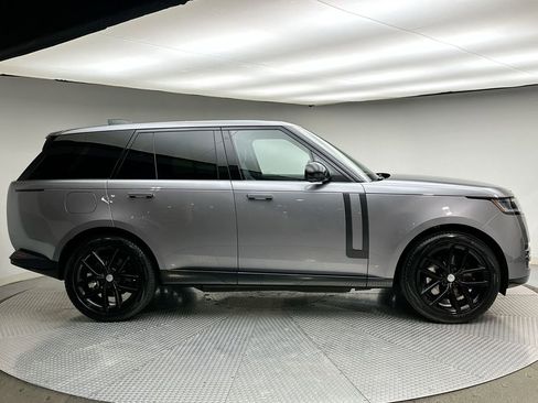 Used 2025 Land Rover Range Rover SE AWD/4WD image 14