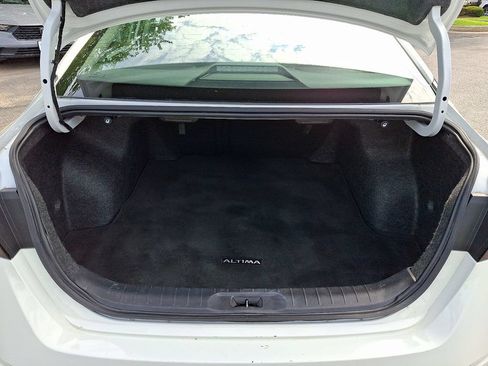 Used 2024 Nissan Altima 2.5 SR FWD image 28