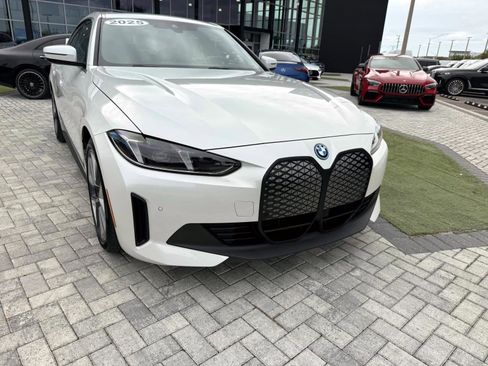 Used 2025 BMW i4 eDrive40 w/ Premium Package RWD image 8