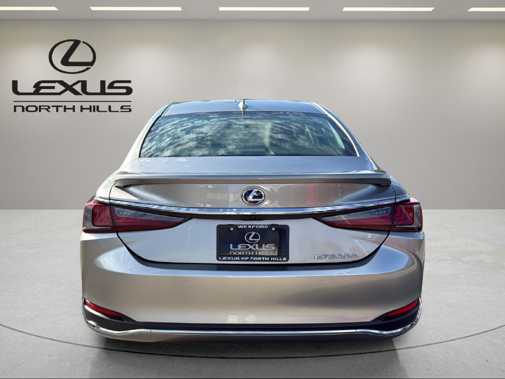 Used 2020 Lexus ES 300h w/ Premium Package FWD image 7