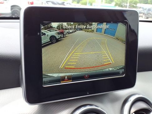 Used 2017 Mercedes-Benz GLA 250 4MATIC image 23