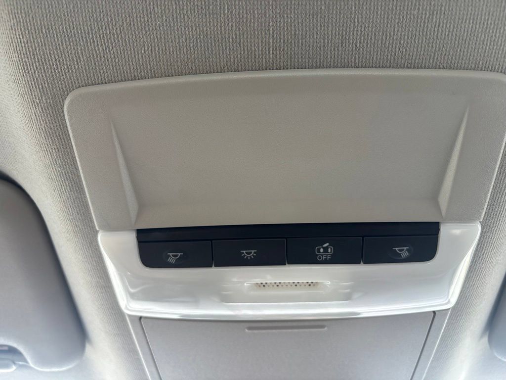 Used 2024 Nissan Sentra SV w/ Lighting Package FWD image 34