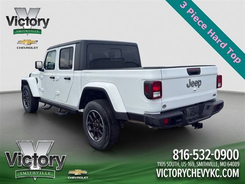 Used 2023 Jeep Gladiator Overland image 4