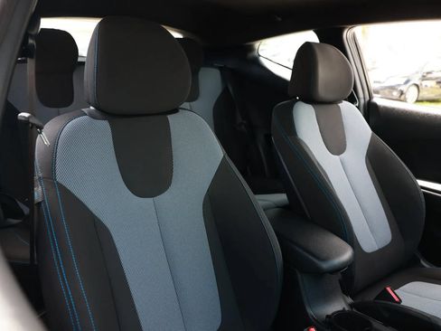 Used 2019 Hyundai Veloster 2.0 FWD image 25