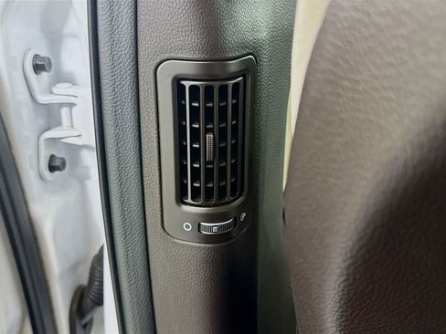 Used 2018 Hyundai Santa Fe Sport FWD image 25