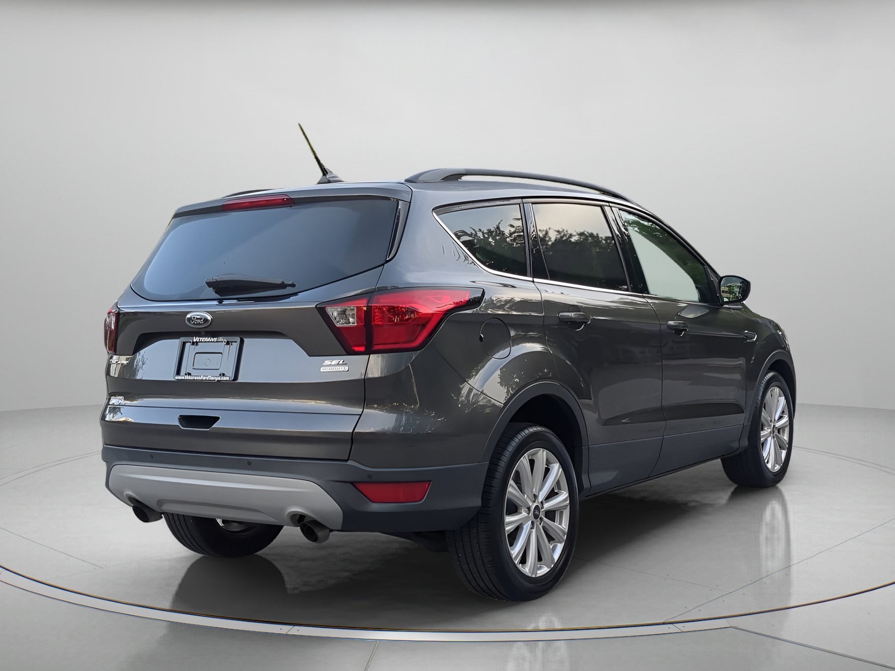 Used 2019 Ford Escape SEL FWD image 40