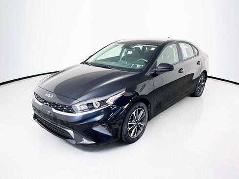 Certified 2023 Kia Forte LXS FWD image 1