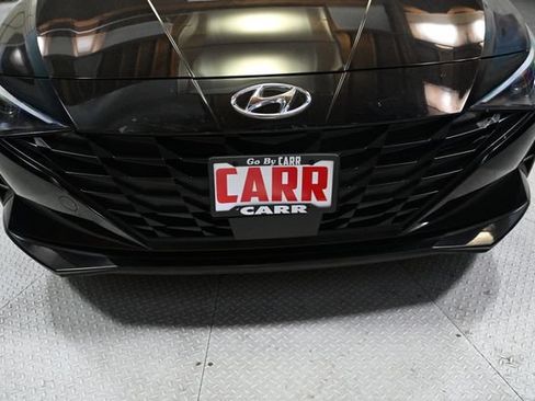 Used 2022 Hyundai Elantra SEL w/ Convenience Package FWD image 14