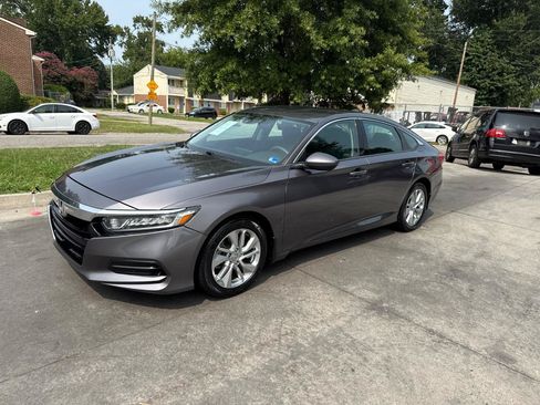Used 2018 Honda Accord LX image 7