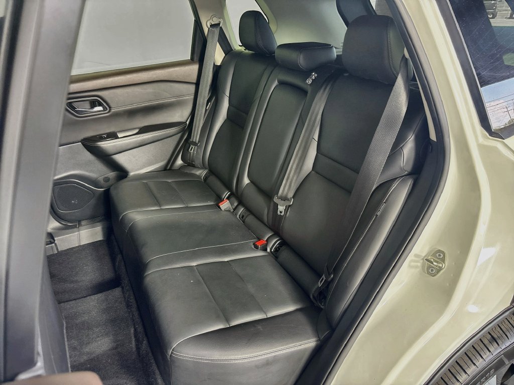 Used 2023 Nissan Rogue SL AWD/4WD image 22
