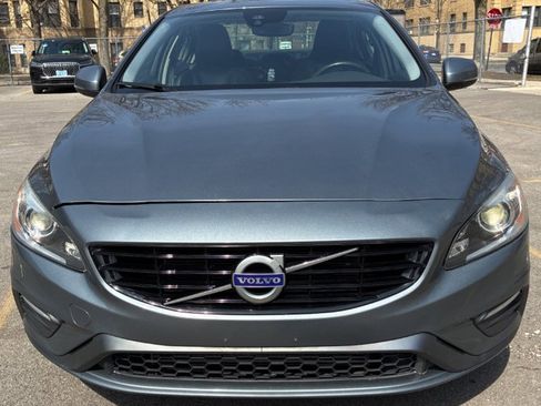 Used 2018 Volvo S60 T5 Dynamic w/ Vision Package image 4