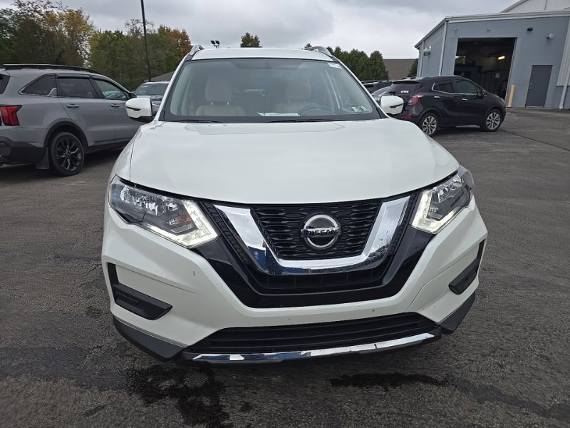 Used 2018 Nissan Rogue SV AWD/4WD image 2