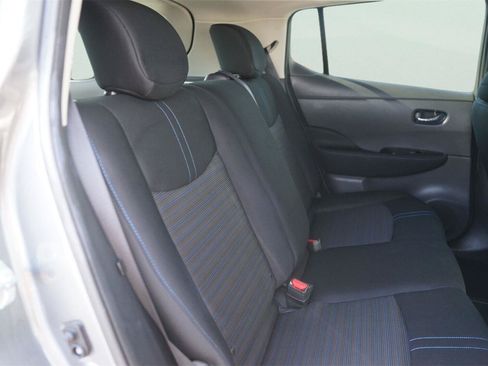 Used 2018 Nissan Leaf SV FWD image 16