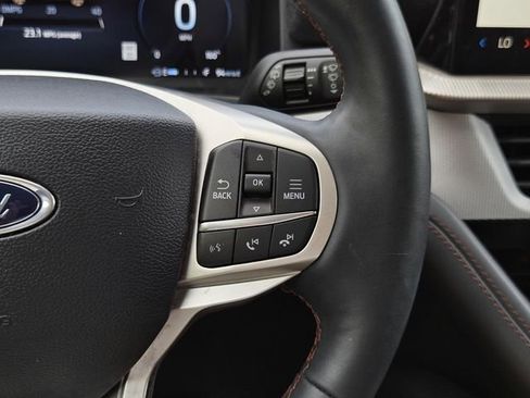 Used 2025 Ford Explorer Active w/ Active Comfort Package image 14