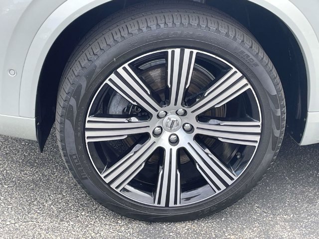 Used 2022 Volvo XC90 T8 Inscription w/ Advanced Package AWD/4WD image 8