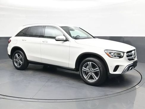 Used 2021 Mercedes-Benz GLC 300 image 3