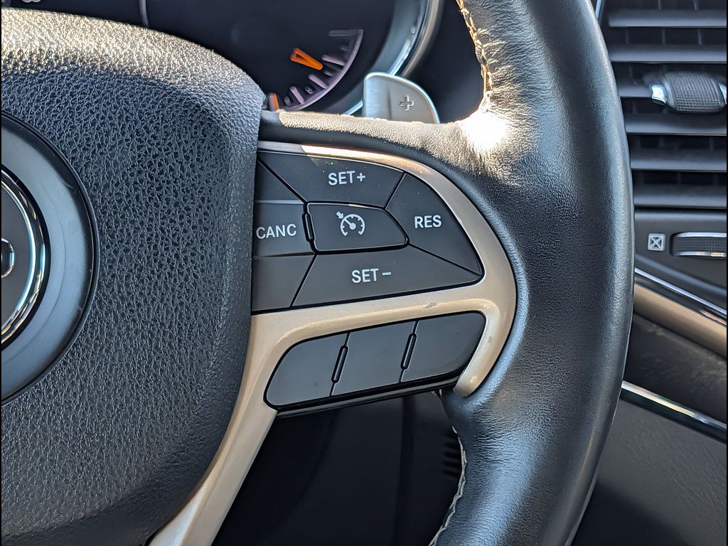 Used 2016 Jeep Grand Cherokee Limited AWD/4WD image 18