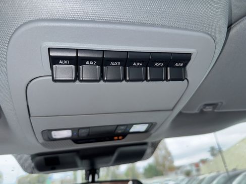 New 2026 Ford F250 XL w/ XL Chrome Package image 22