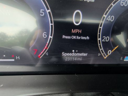 Used 2023 Jeep Grand Cherokee Altitude AWD/4WD image 17