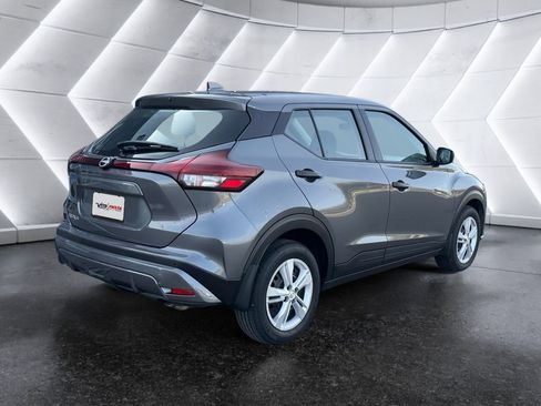 Used 2025 Nissan Kicks Play S image 4