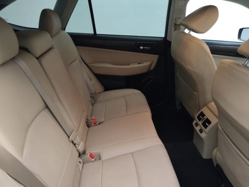 Used 2017 Subaru Outback 2.5i Limited image 19