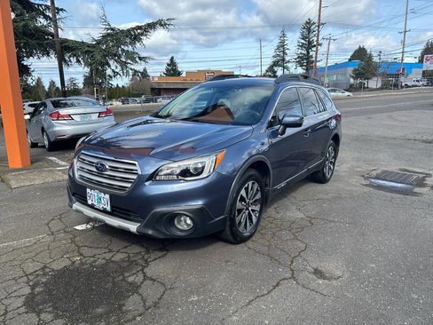 Used 2016 Subaru Outback 2.5i Limited AWD/4WD image 3