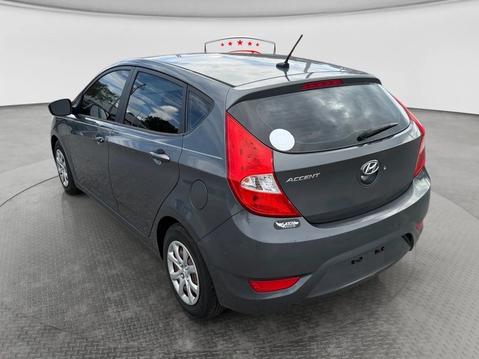 Used 2012 Hyundai Accent GS FWD image 3