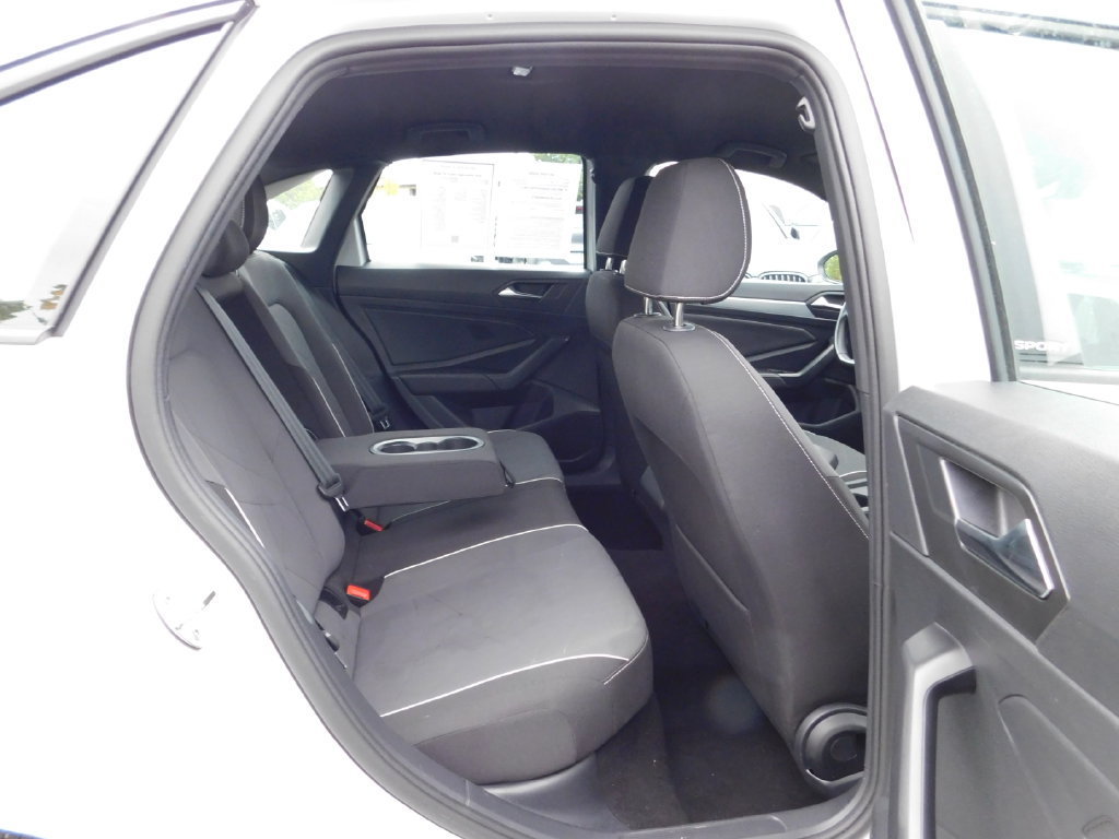Used 2025 Volkswagen Jetta Sport FWD image 9