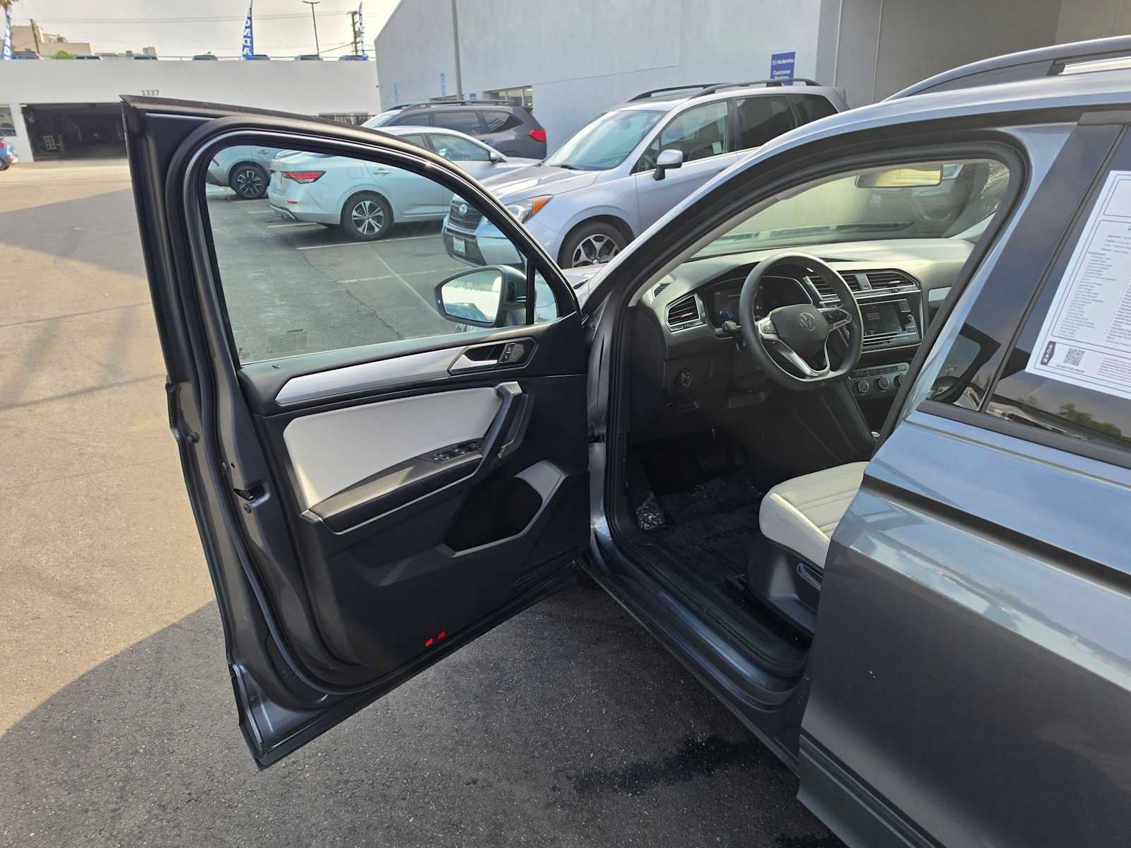 Used 2022 Volkswagen Tiguan S FWD image 21
