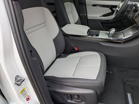 New 2026 Land Rover Range Rover Evoque Dynamic SE image 18