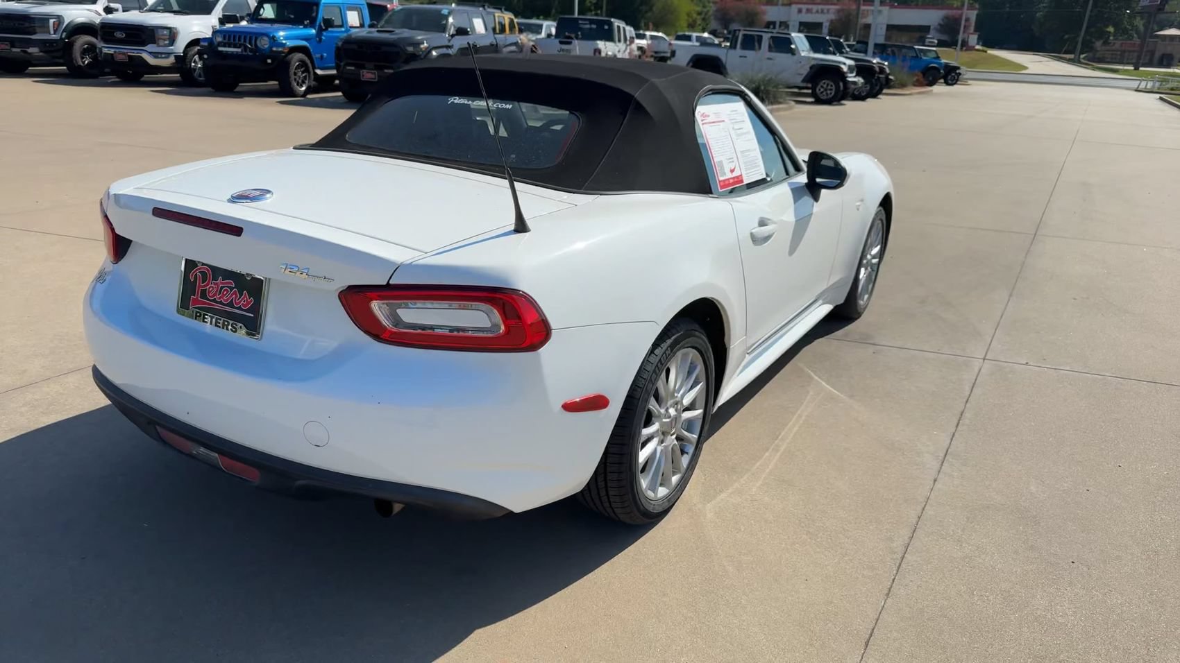 Used 2017 FIAT 124 Spider Classica RWD image 8