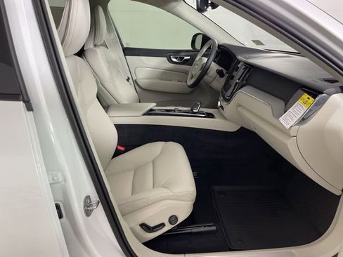 Certified 2024 Volvo XC60 T8 Plus w/ Protection Package Premier image 43