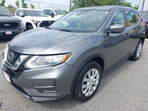 Used 2019 Nissan Rogue S FWD image 4