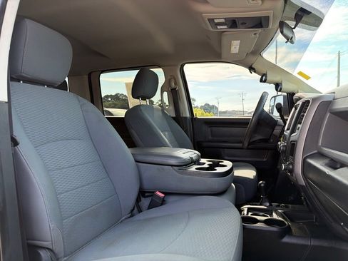 Used 2018 RAM 3500 Tradesman w/ Chrome Appearance Group AWD/4WD image 22