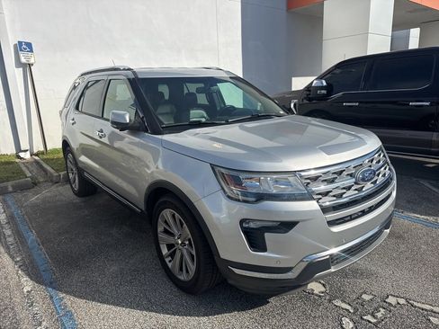 Used 2019 Ford Explorer Limited w/ Class III Trailer Tow Package image 13