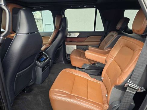 Used 2023 Lincoln Navigator Reserve image 35