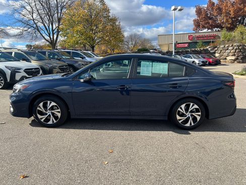 Certified 2025 Subaru Legacy Premium w/ Popular Package #1A image 4