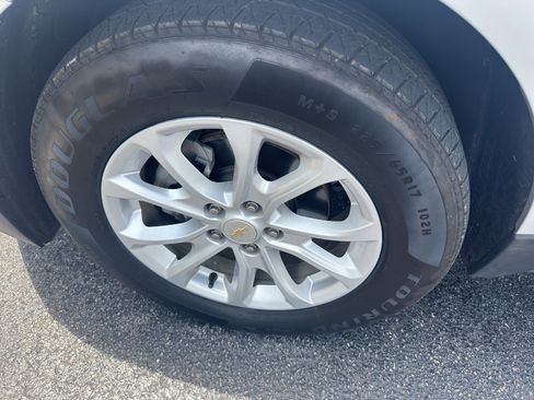 Used 2020 Chevrolet Equinox LT w/ Driver Convenience Package FWD image 6