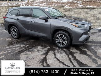 Used 2021 Toyota Highlander XLE video 1