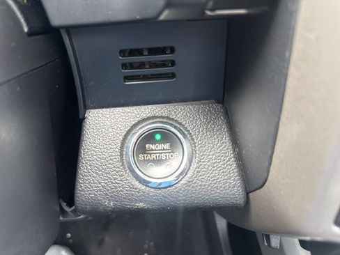 Used 2016 Ford F150 Lariat w/ Equipment Group 502A Luxury AWD/4WD image 32
