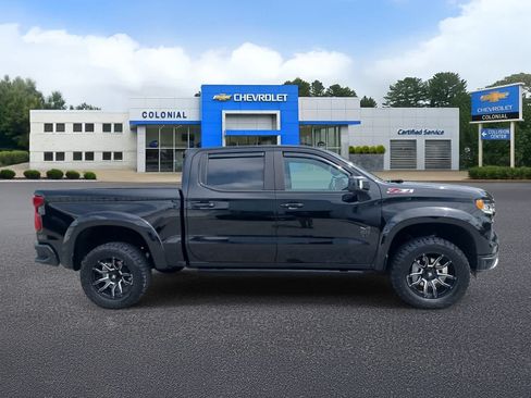 Used 2022 Chevrolet Silverado 1500 RST AWD/4WD image 3