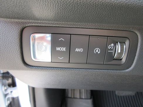 New 2026 Chevrolet Traverse Z71 w/ Driver Confidence Package AWD/4WD image 25