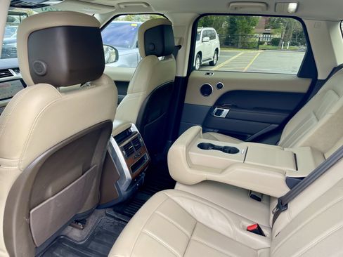Used 2020 Land Rover Range Rover Sport HSE image 30