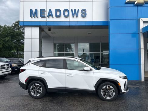 Used 2025 Hyundai Tucson SEL FWD image 3