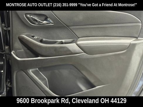 Used 2023 Chevrolet Traverse LT FWD image 47