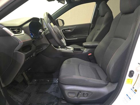 Certified 2022 Toyota RAV4 SE w/ Weather & Moonroof Package AWD/4WD image 21