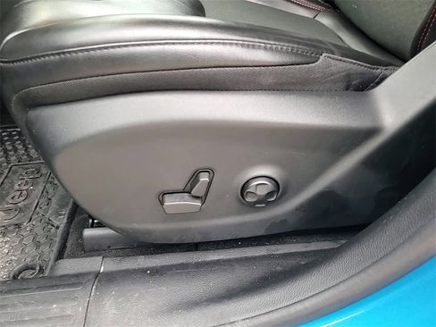 Used 2021 Jeep Cherokee Trailhawk image 13