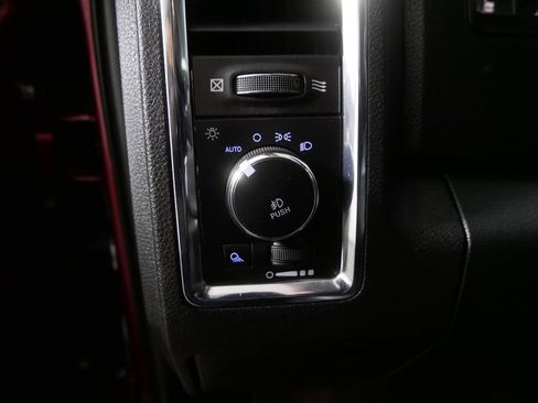 Used 2018 RAM 1500 Laramie w/ Convenience Group image 16