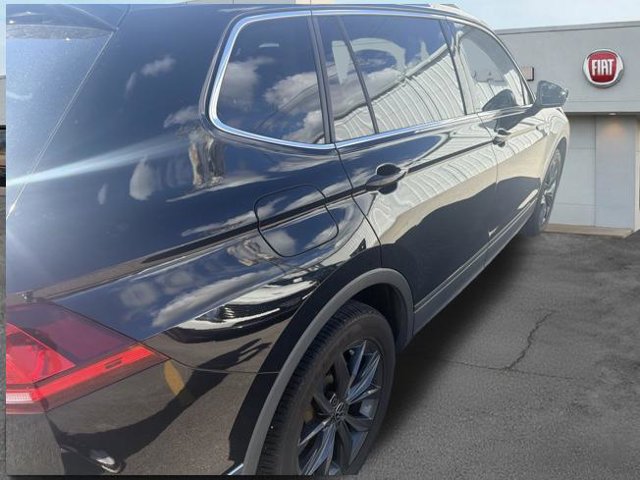 Used 2022 Volkswagen Tiguan SE FWD image 6